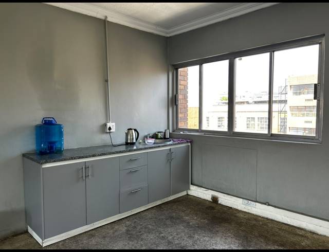 360M² WAREHOUSE TO LET IN WYNBERG